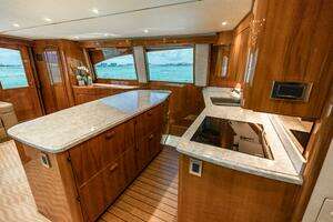 2017 Viking 66 Convertible thumbnail 14