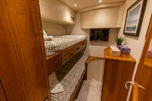 2017 Viking 66 Convertible thumbnail 23