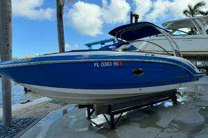 2017 Chaparral 250 Suncoast thumbnail 1