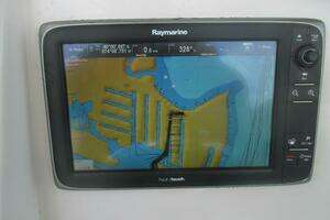 2013 Sailfish 270 CC thumbnail 7