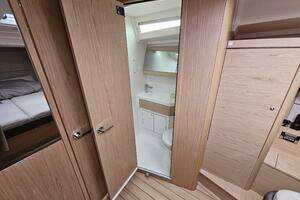 2019 Beneteau Oceanis 46.1 thumbnail 23