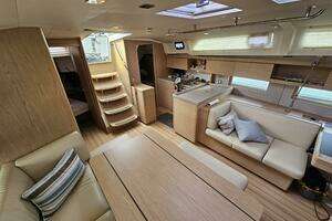 2019 Beneteau Oceanis 46.1 thumbnail 17