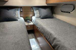 2027 Outback Yachts 50 thumbnail 15