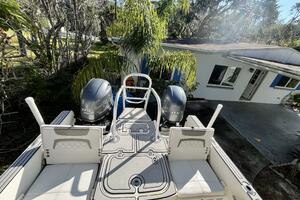 23ft World Cat Yacht For Sale