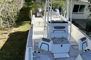 23ft World Cat Yacht For Sale