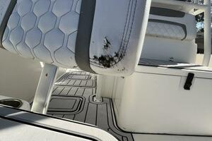 23ft World Cat Yacht For Sale