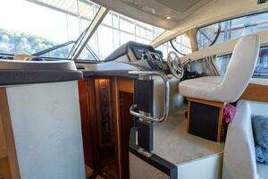 2013 Azimut 40 Flybridge thumbnail 19