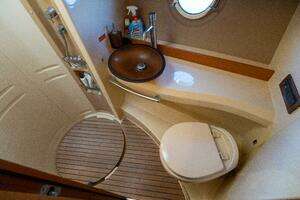 2013 Azimut 40 Flybridge thumbnail 39