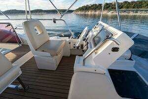 2013 Azimut 40 Flybridge thumbnail 58