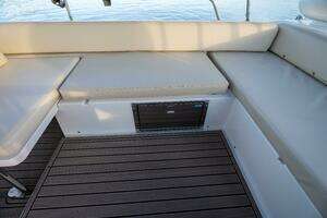 2013 Azimut 40 Flybridge thumbnail 65