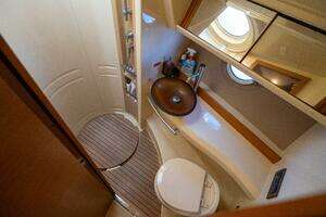 2013 Azimut 40 Flybridge thumbnail 40