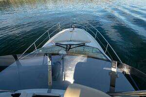 2013 Azimut 40 Flybridge thumbnail 57
