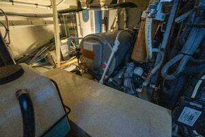 2013 Azimut 40 Flybridge thumbnail 77