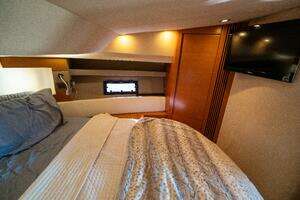 2013 Azimut 40 Flybridge thumbnail 37