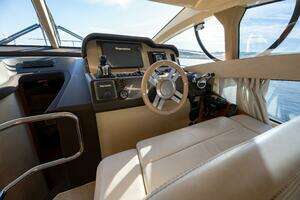 2013 Azimut 40 Flybridge thumbnail 28