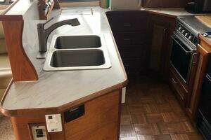 1985 Bayliner 4550 Motoryacht thumbnail 26
