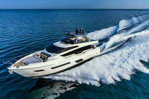 2019 Ferretti Yachts Ferretti 780 thumbnail 27