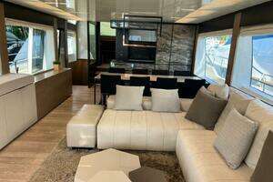 2019 Ferretti Yachts Ferretti 780 thumbnail 4