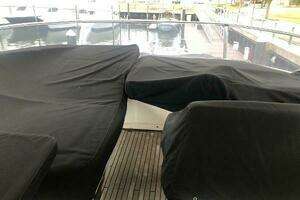 2012 Monte Carlo Yachts 76 thumbnail 9