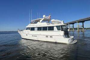  1998 Hatteras Motor Yacht Yacht For Sale in Fort Lauderdale FL