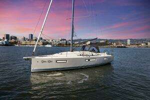 DOS PARA UNO 2022 Jeanneau Sun Odyssey 440 Yacht For Sale in Alameda CA