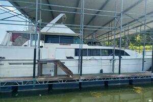 1976 Bertram Flybridge MY thumbnail 2