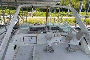 1976 Bertram Flybridge MY thumbnail 40