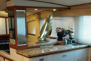 1976 Bertram Flybridge MY thumbnail 9