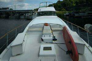 1976 Bertram Flybridge MY thumbnail 69