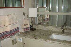 1976 Bertram Flybridge MY thumbnail 29