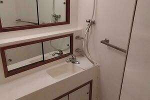 1976 Bertram Flybridge MY thumbnail 26