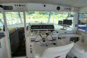 1976 Bertram Flybridge MY thumbnail 36