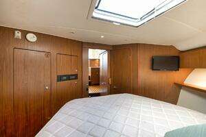 2015 Tiara Yachts Tiara 390 Convertible thumbnail 24