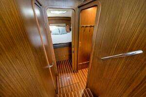 2015 Tiara Yachts Tiara 390 Convertible thumbnail 28
