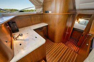 2015 Tiara Yachts Tiara 390 Convertible thumbnail 26