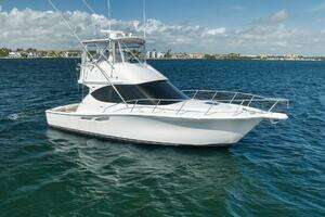 2015 Tiara Yachts Tiara 390 Convertible thumbnail 1