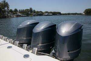 2009 Everglades 350CC thumbnail 21