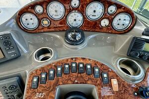 37ft Rinker Yacht For Sale
