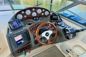2004 Rinker 342 Fiesta Vee thumbnail 24
