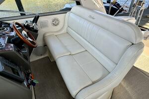 37ft Rinker Yacht For Sale