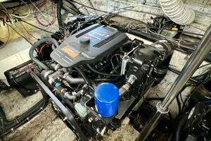 2004 Rinker 342 Fiesta Vee thumbnail 85