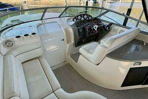 2004 Rinker 342 Fiesta Vee thumbnail 20