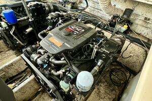 2004 Rinker 342 Fiesta Vee thumbnail 88