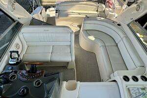 2004 Rinker 342 Fiesta Vee thumbnail 76