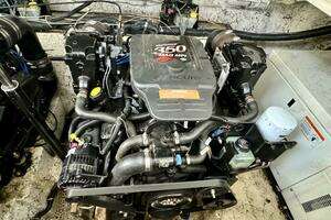 2004 Rinker 342 Fiesta Vee thumbnail 87