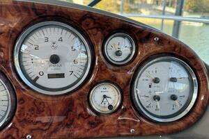 2004 Rinker 342 Fiesta Vee thumbnail 27