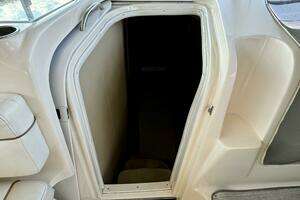 2004 Rinker 342 Fiesta Vee thumbnail 39