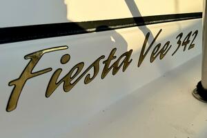37ft Rinker Yacht For Sale