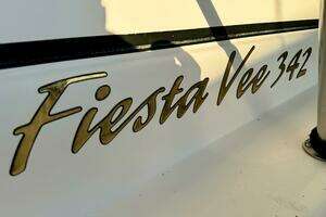 2004 Rinker 342 Fiesta Vee thumbnail 218
