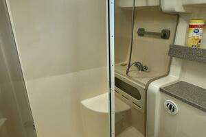 2004 Rinker 342 Fiesta Vee thumbnail 71